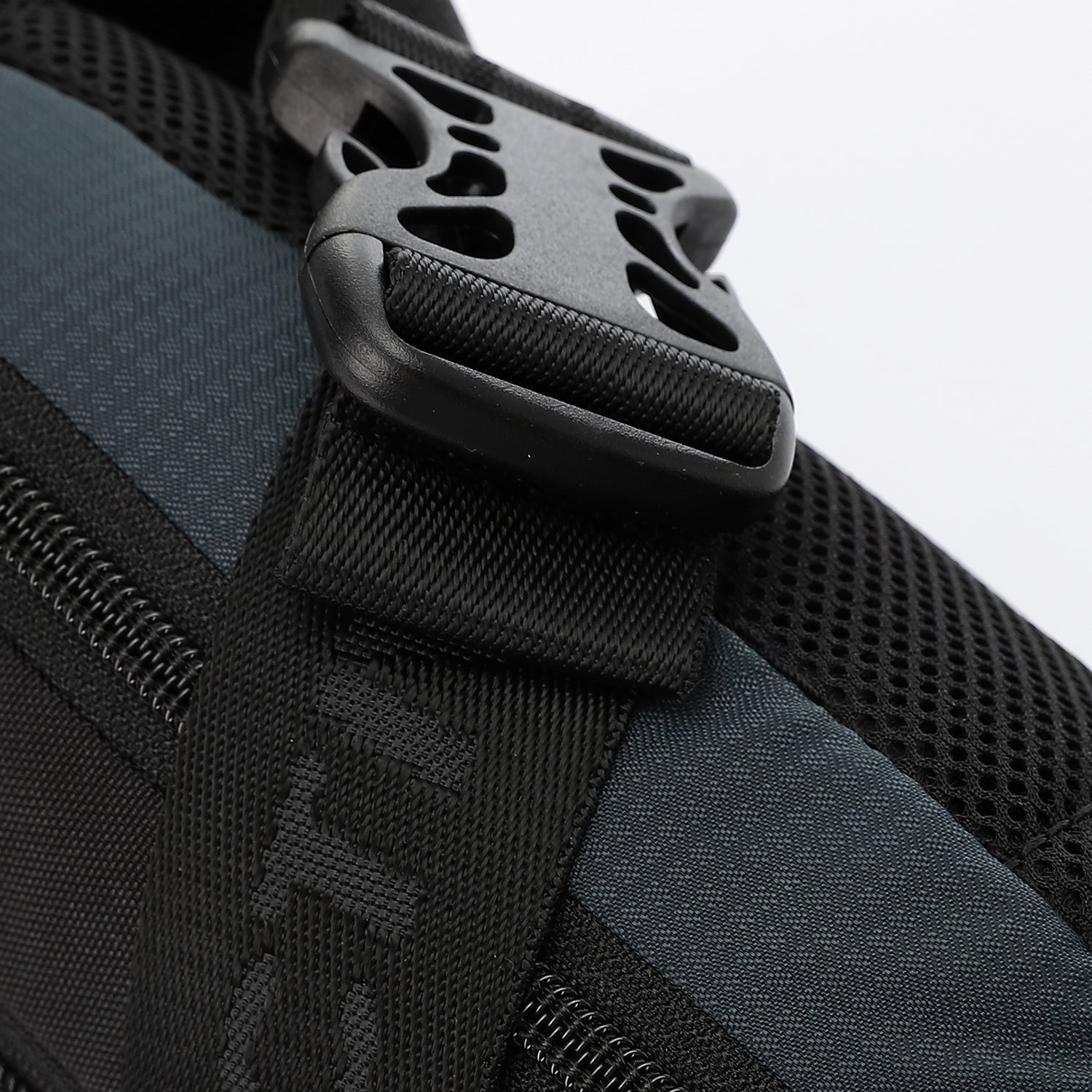 شنطة اكتف خصر  - كحلى