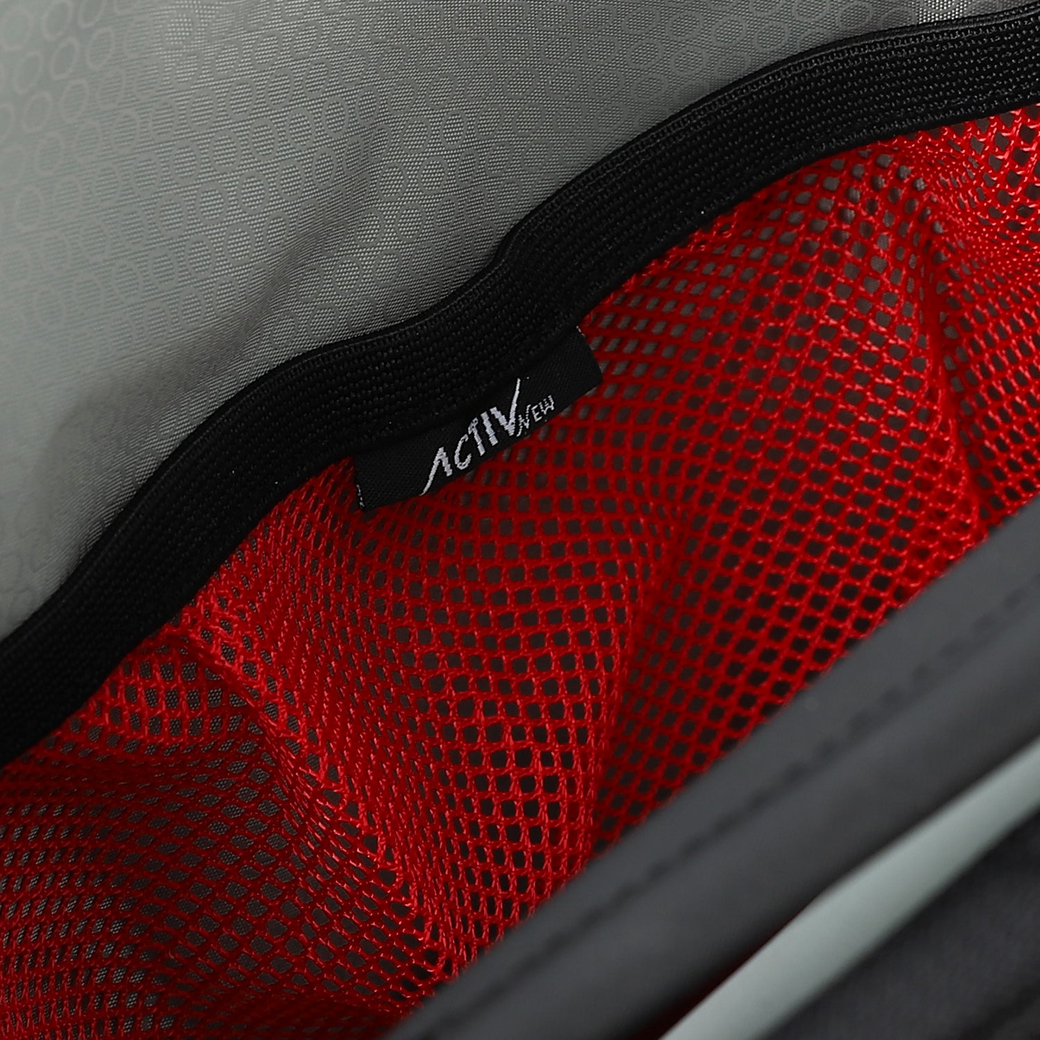 ACTIV SMALL SHOULDER BAG - BLACK