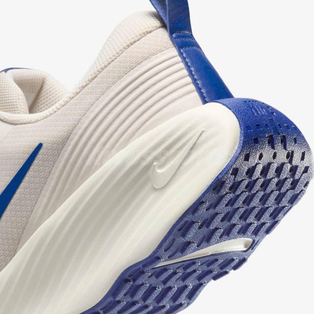 NIKE PROMINA TRAINING SHOES - WHITE