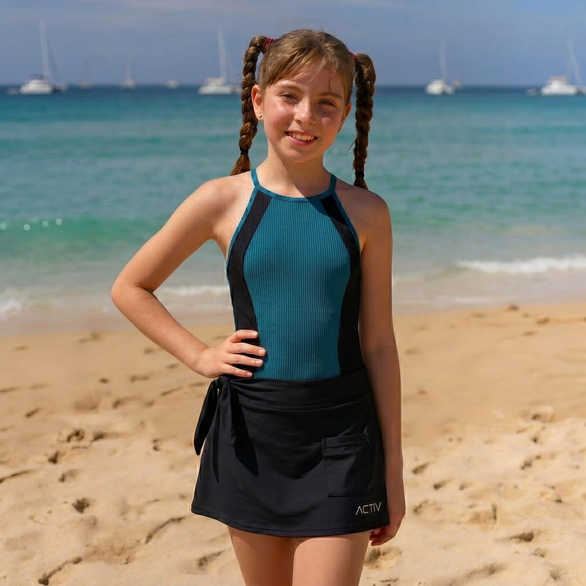 ACTIV GIRLS' SOLID SWIM SKIRT - BLACK