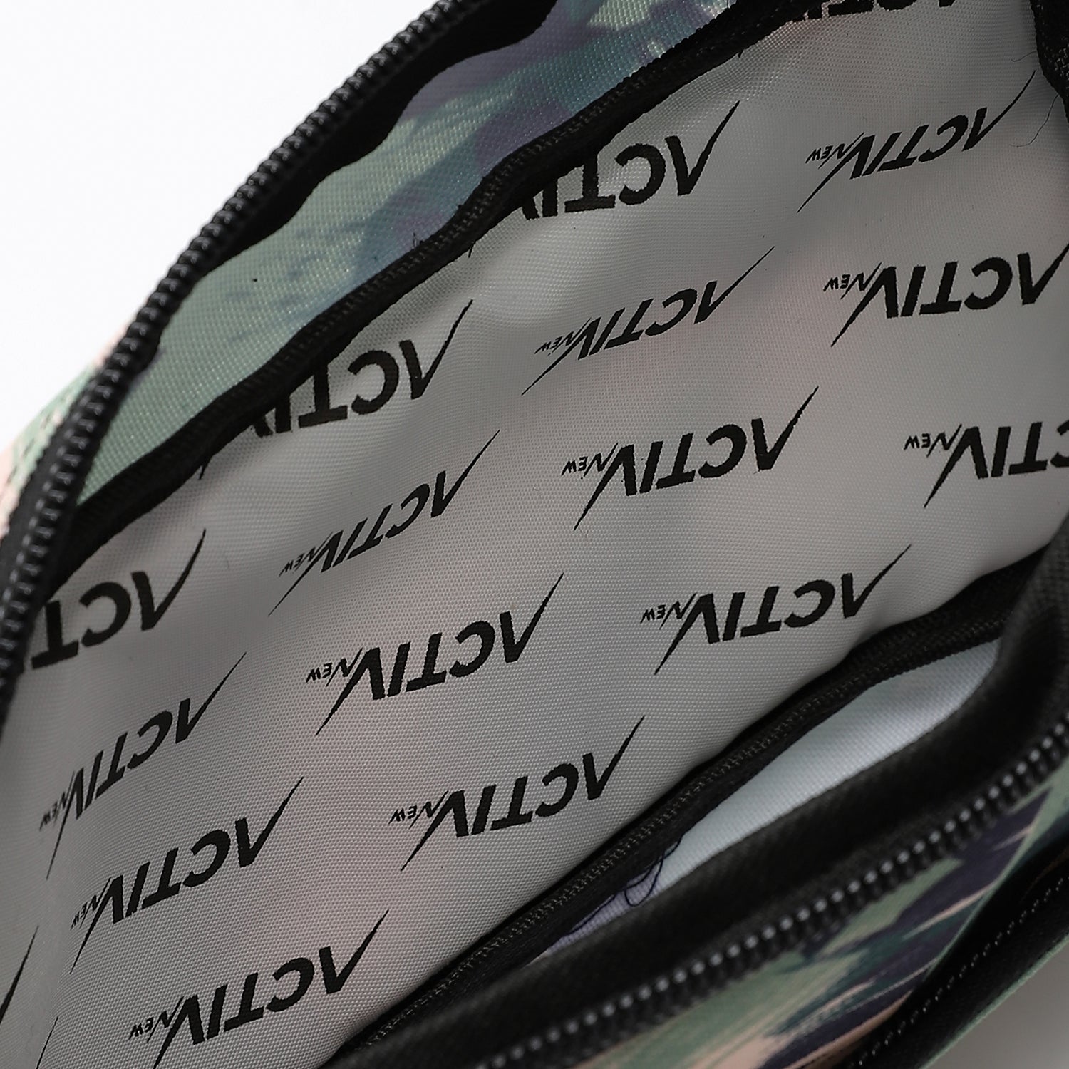 ACTIV PENCIL CASE - اخضر