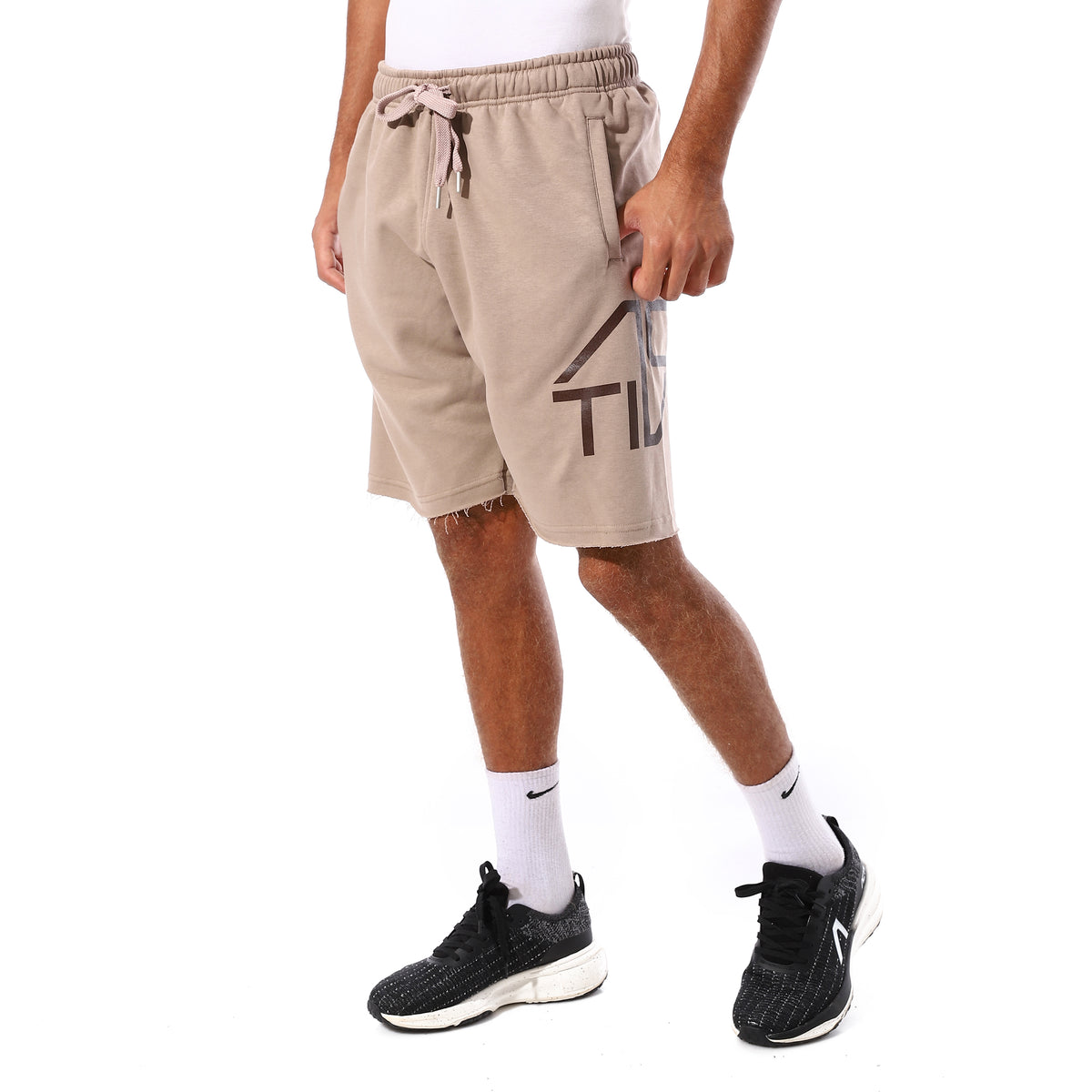 SIDE SPLIT LOGO PRINT SHORTS - BEIGE