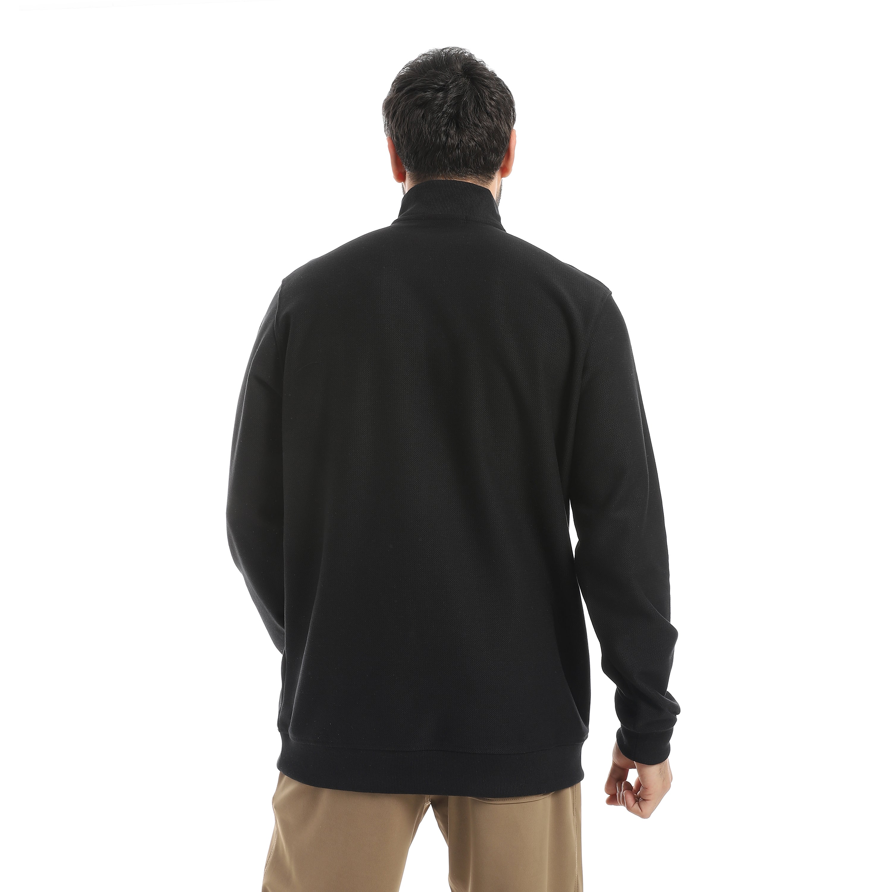 سويت شيرت نص ياقه1A&TIE
 - اسود