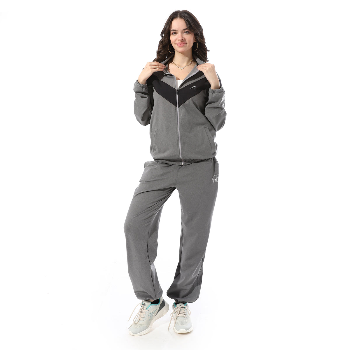 ACTIV V PANEL TRACKSUIT - GREY