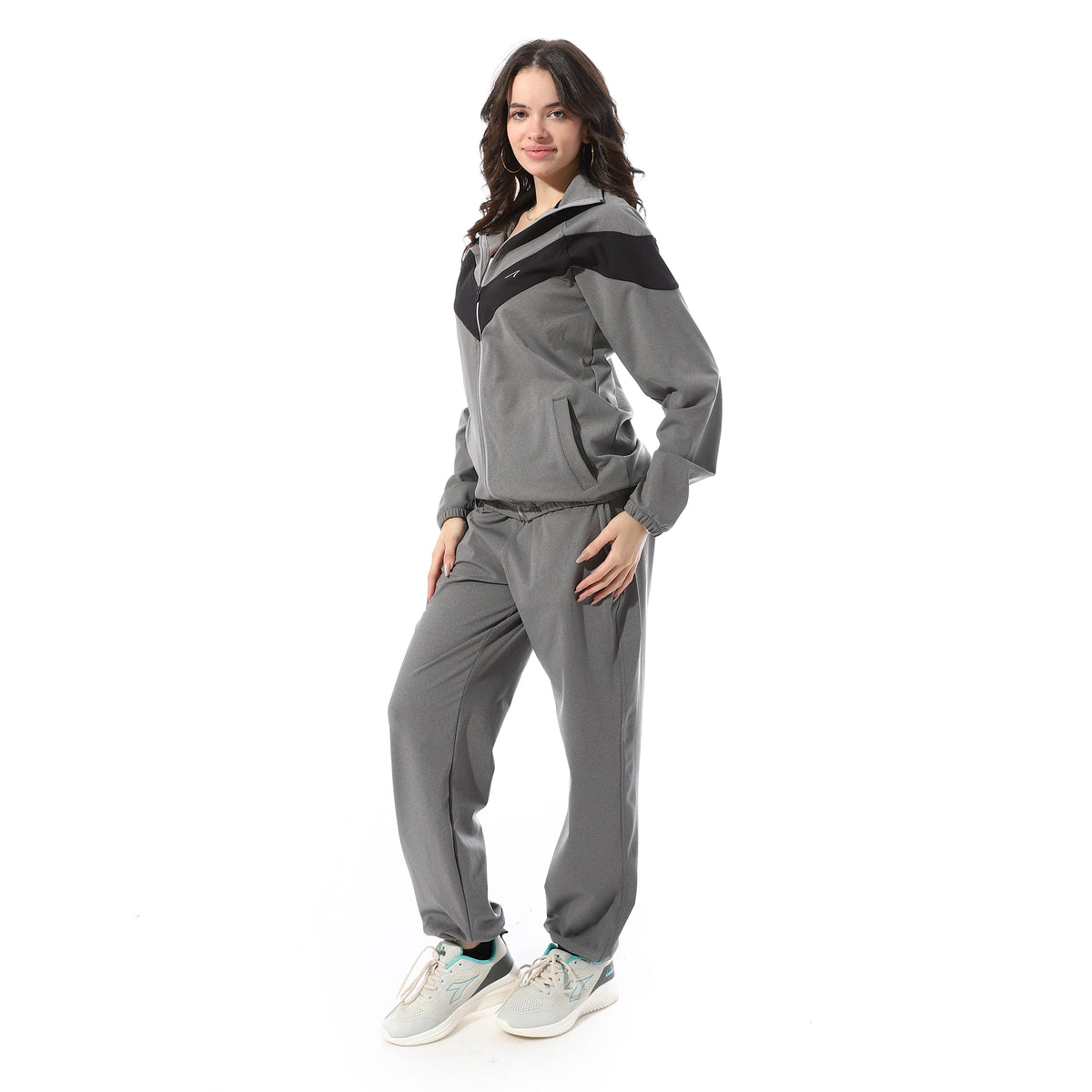 ACTIV V PANEL TRACKSUIT - GREY