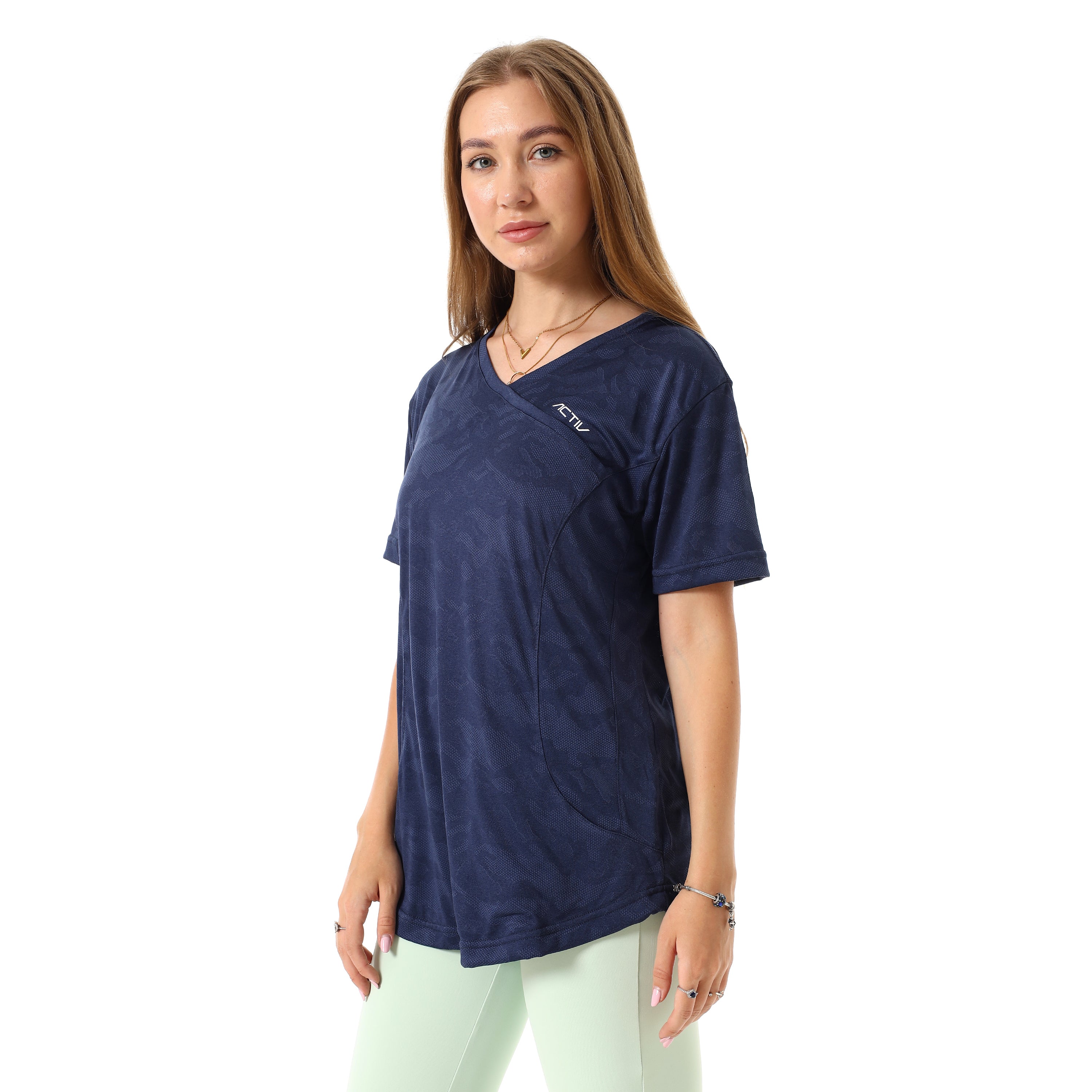 CAMO V-NECK CURVED-HEM T-SHIRT - BLUE