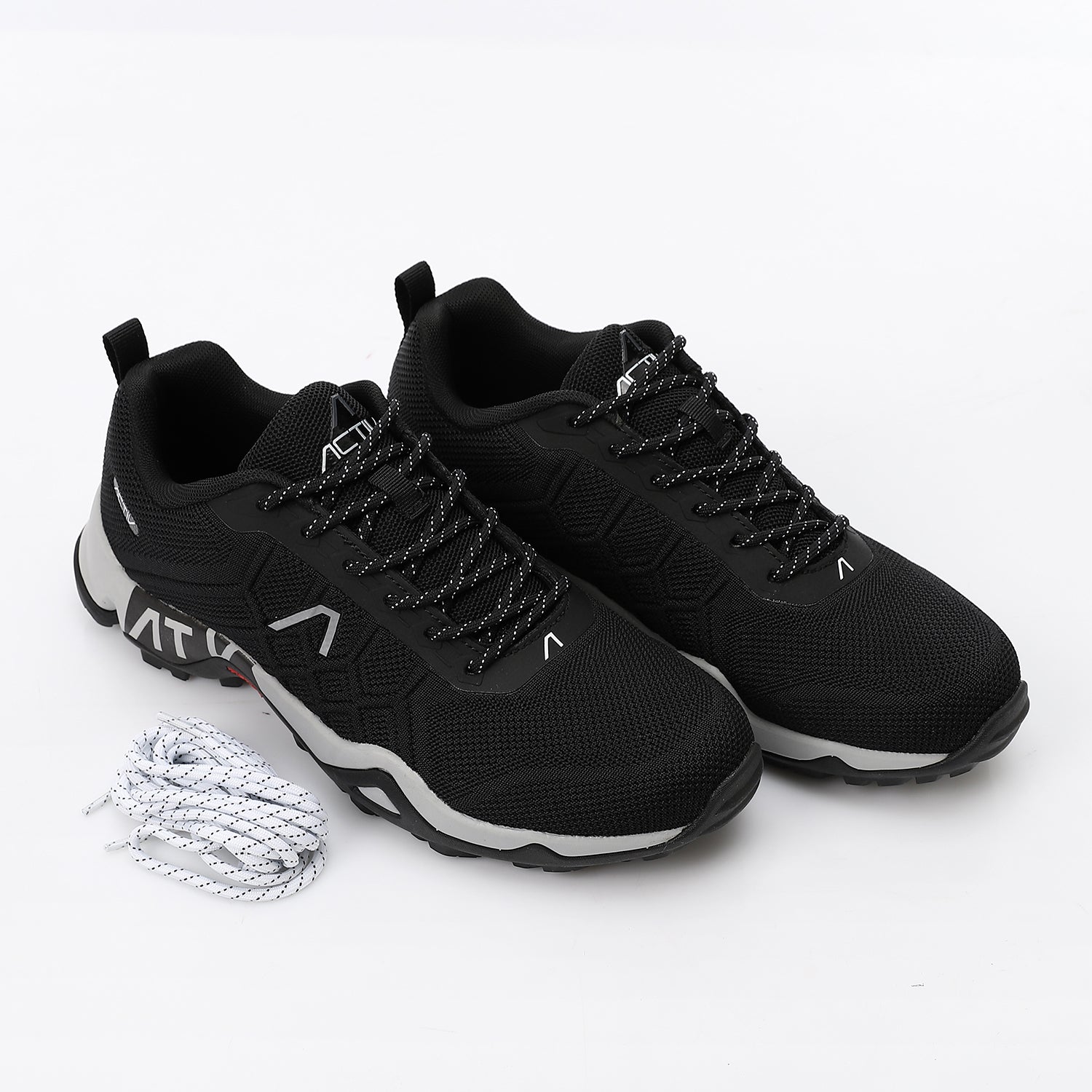 ACTIV MEN'S TREKKING SHOES - BLACK &amp; WHIT 
