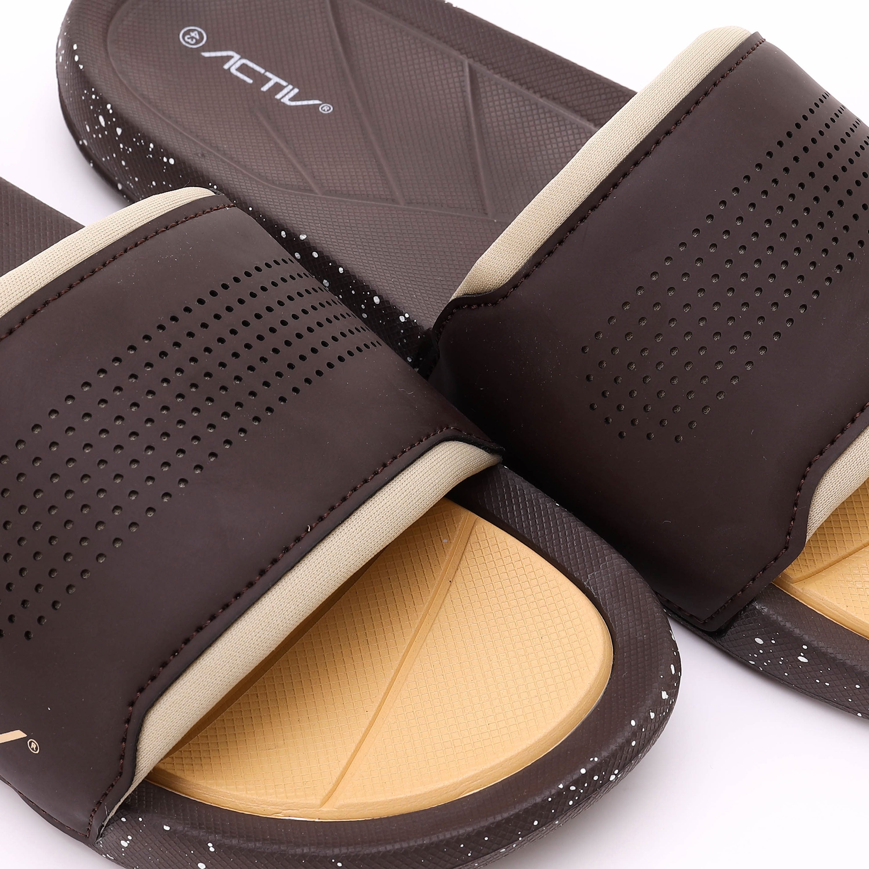 ACTIV MEN'S SLIPPER - بني