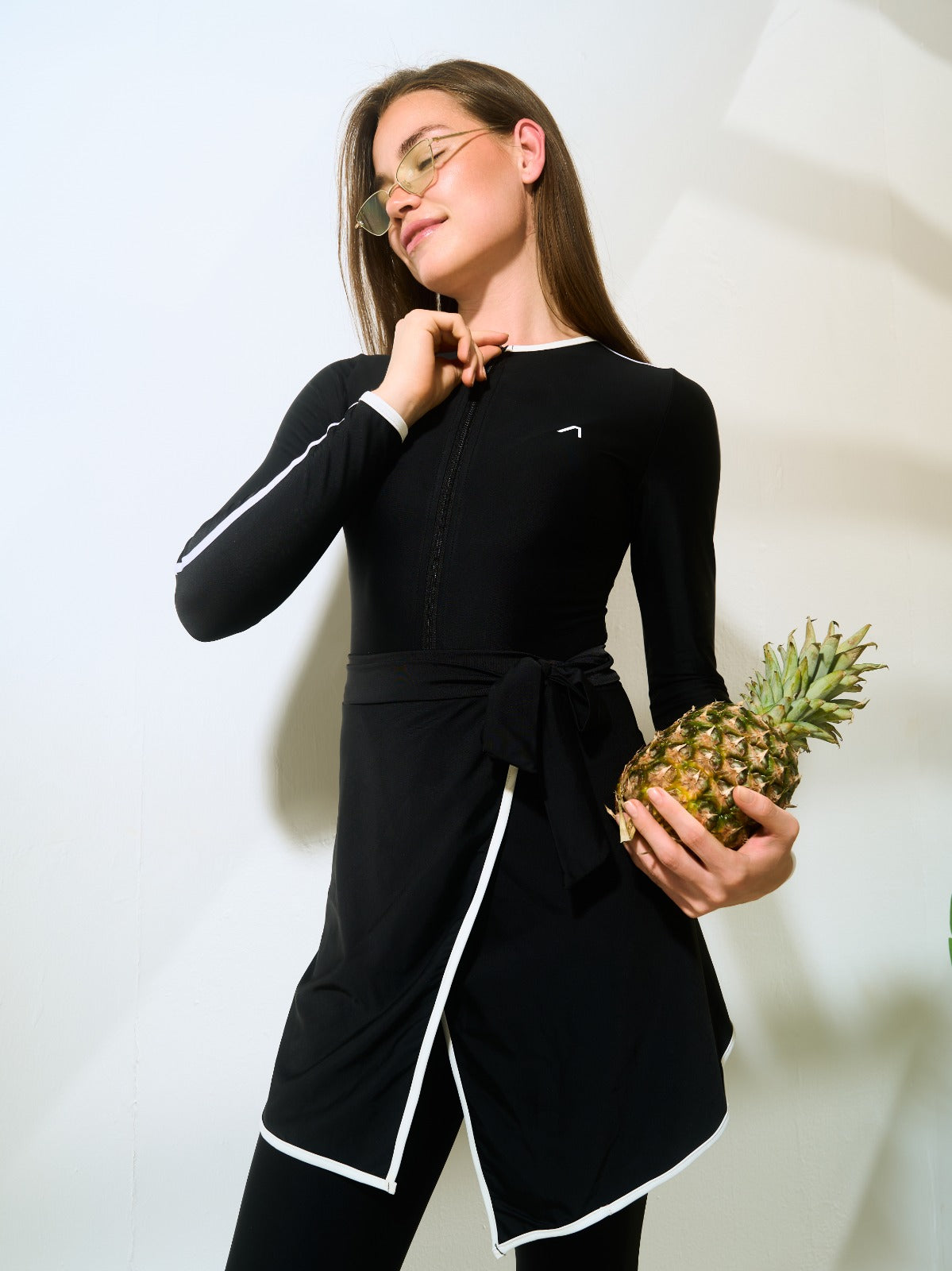 MENNA SET-CONTRAST WRAP DESIGN - BLACK