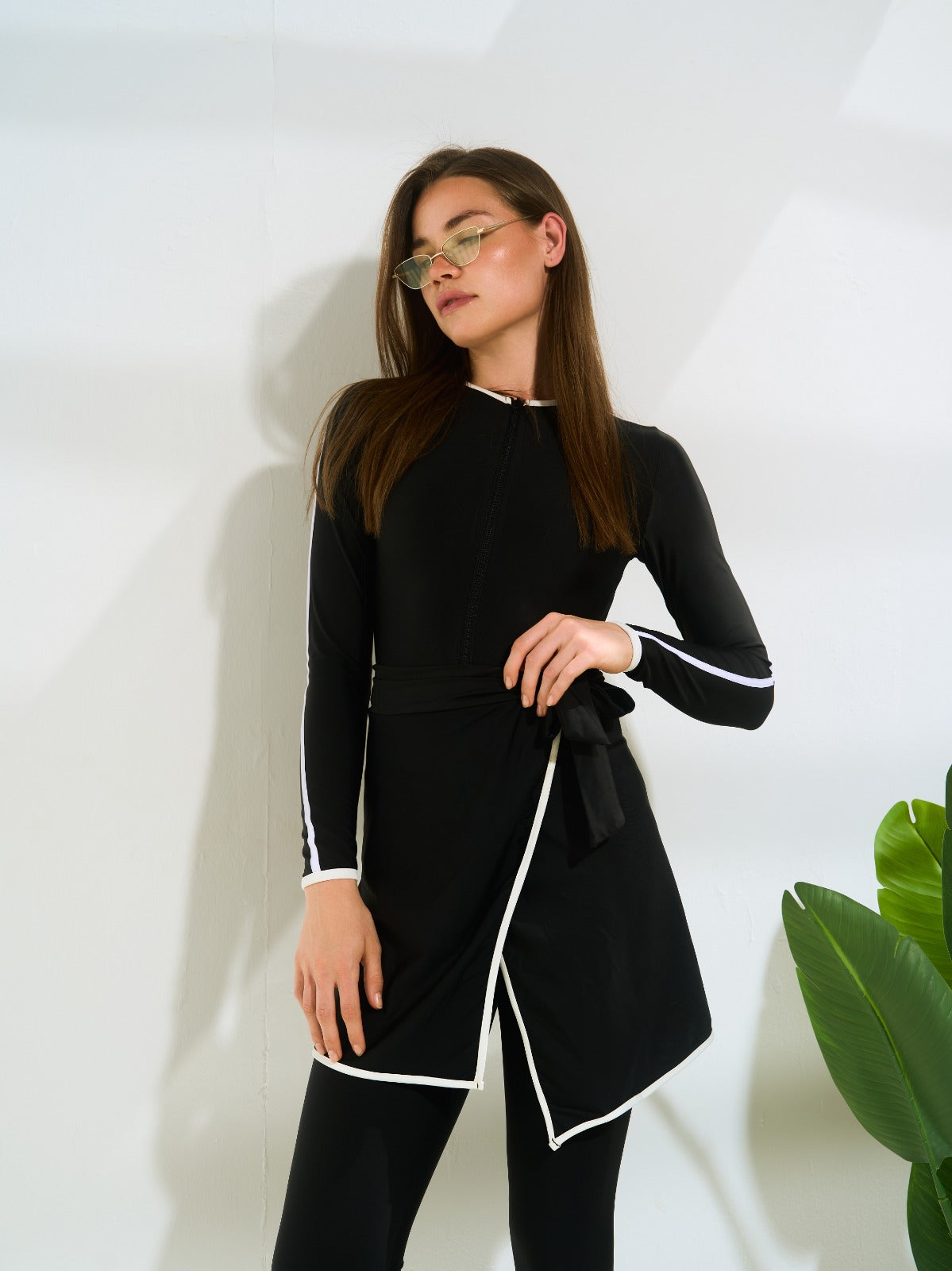 MENNA SET-CONTRAST WRAP DESIGN - BLACK
