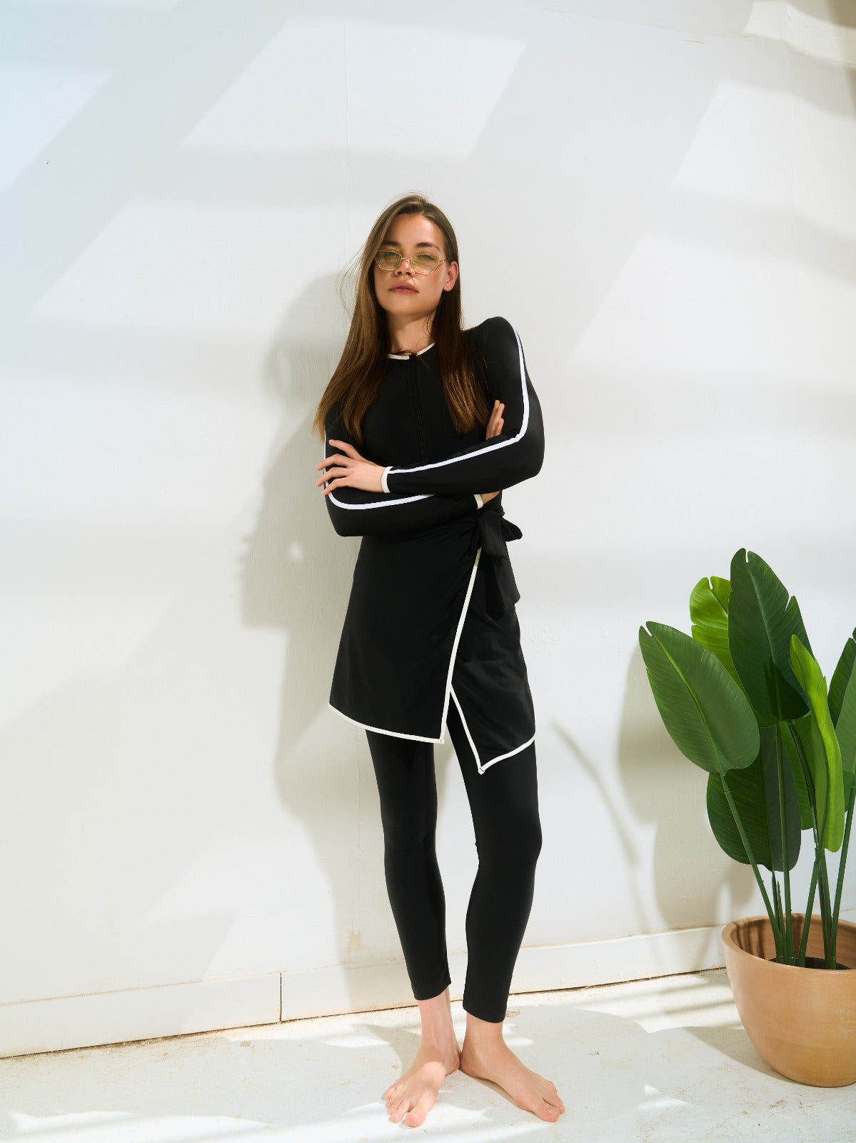 MENNA SET-CONTRAST WRAP DESIGN - BLACK