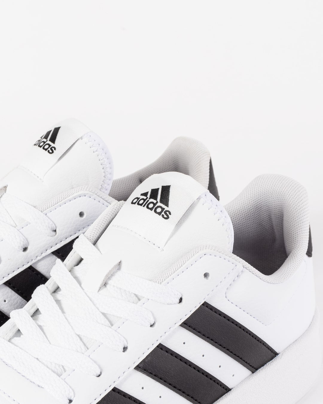 ADIDAS BREAKNET 2.0 SHOES - WHT & BLK